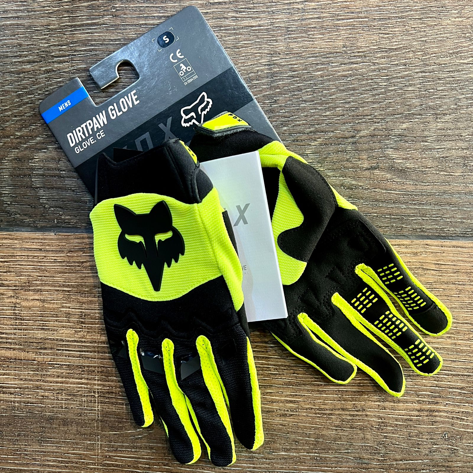 FOX Gloves Dirtpaw cycle2cycleuae